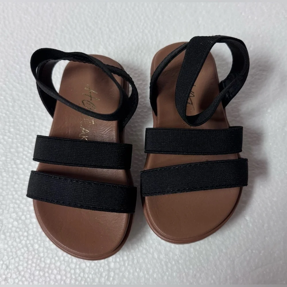 Hot Cakes Black Strappy Elastic Sandals with Brown Footbed Size 4 Toddler Girls